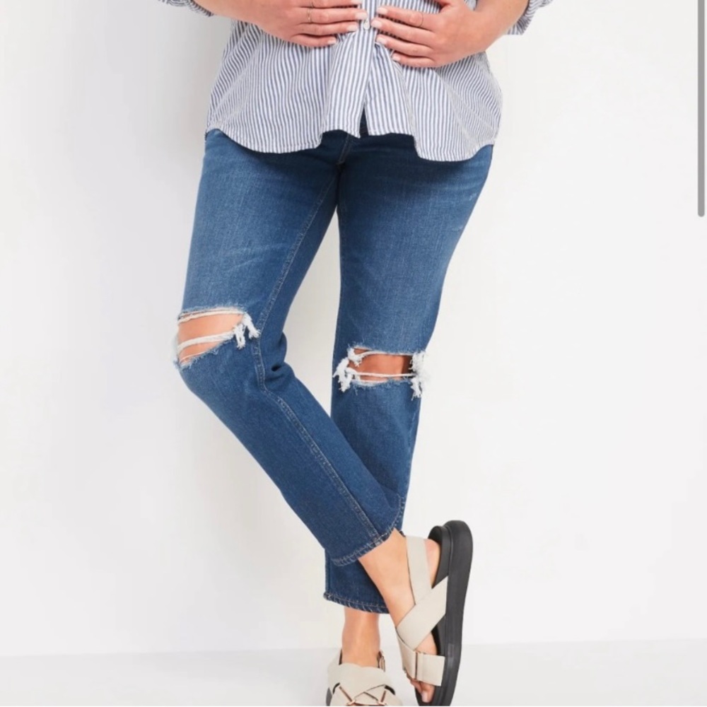 Maternity Full Panel Ripped Boyfriend Jeans - size 6